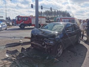 Wypadek Na Dk W Rzgowie Z Udzia Em Dw Ch Pojazd W Radio D