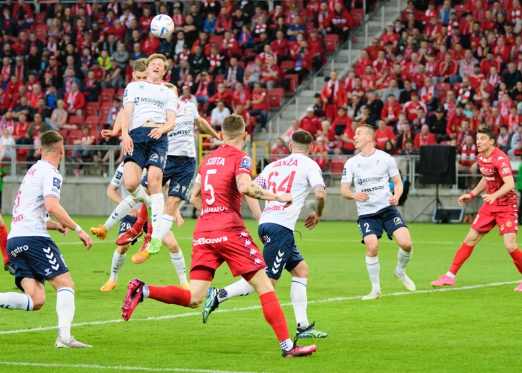 Widzew D G Rnik Zabrze Wietne Spotkanie Ale Odzianie