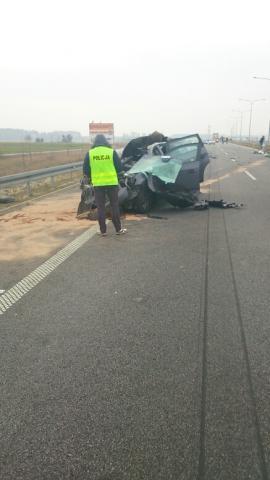 Śmiertelny wypadek na A2. Dwie osoby nie żyją 2 10165 26041c4676720251d6195ac773a82996