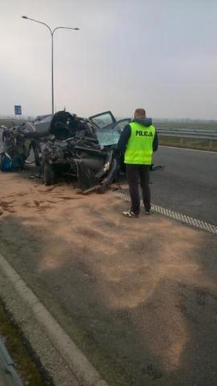 Śmiertelny wypadek na A2. Dwie osoby nie żyją 1 10165 9cf5fa906fbf9970aa736f05e92a48a6