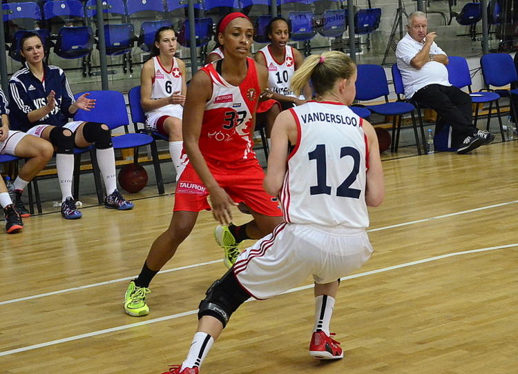 Zmiana Amerykanek w Widzewie 1 10812 ac8fdf7d05259b5df252d4d1c608b423
