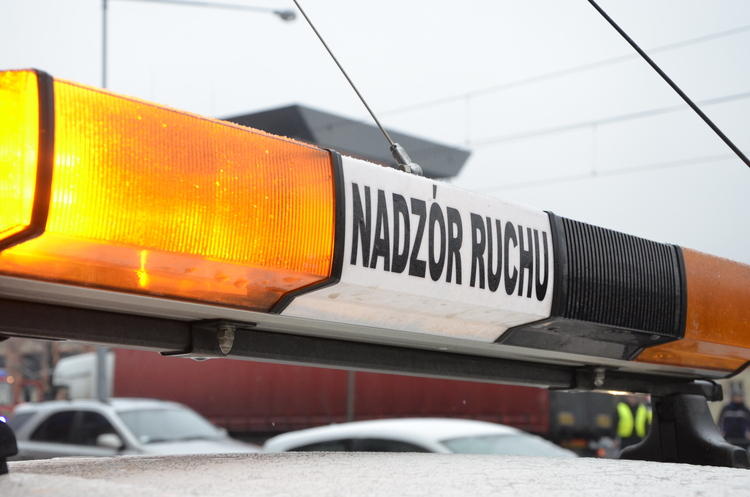 Tramwaj uszkodził słup trakcyjny. Linie 5 i 12 jeżdżą objazdem 1 10842 9b68da8d4f7fe2d35a42eed4e71dddda