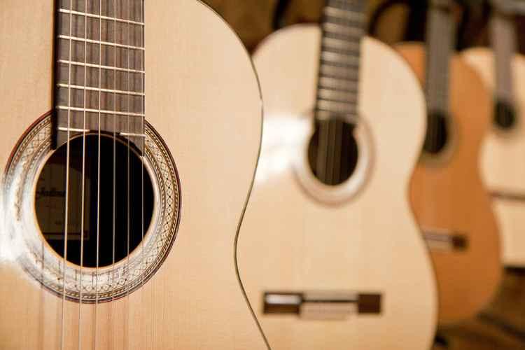 Hiszpańska muzyka gitarowa 1 11011 8a620eb37b79a605227d002f9d3c91b9