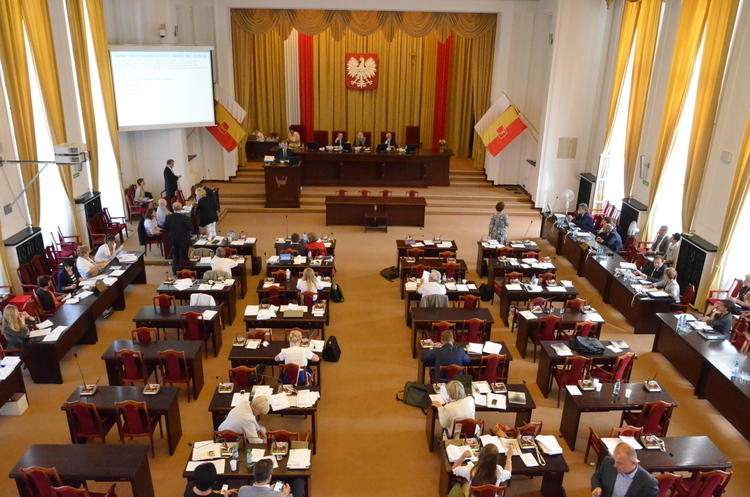 Sesja Rady Miejskiej w Łodzi. Najważniejsza w 2015 roku 1 11188 11f82025b412500006f1b4293421825e