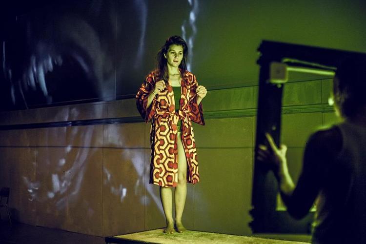 Lśnię. Premiera w Teatrze Nowym 1 11222 c9747ea4ad0dd62bed2d4d96210e99b2