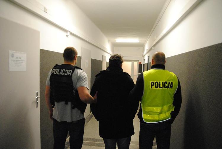 Fałszywe alarmy bombowe. Zatrzymano sprawcę 1 11458 0ee8e9bdec379107d951c01ac867b3b3