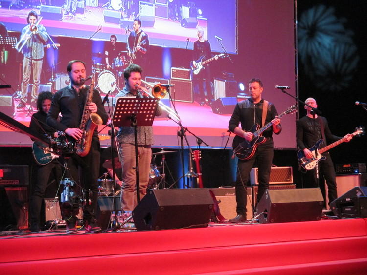 Energia Kultury 2014. "Straszny Dwór" z Kołyską Newtona 2 11479 b5d74330f13f1978a1fe6bb9f7e64a18