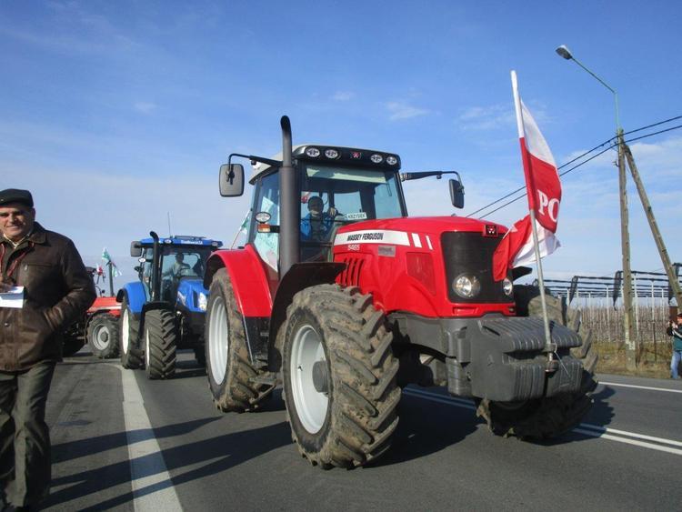 Zakończył się protest rolników koło Wielunia 1 12113 e9c0dfc2e0fc68d6aad397bf4c616492