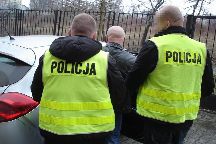 Zatrzymano dziesięciu podejrzanych o sutenerstwo 1 12313 a873a621f89329224ae10de1a6027018