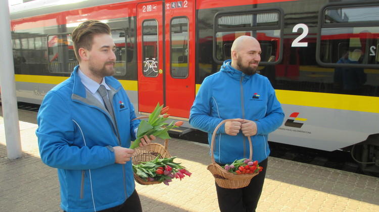 Dzień Kobiet z koleją. "ŁKA jest kobietą" 2 12569 45b2f88e5f9a9bad1e4d0f075eb859b8