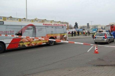 Wizja lokalna. Pokazują, jak wepchnęli rowerzystę pod autobus 1 12663 4e9e2768988275b992a01595f16fd0fe