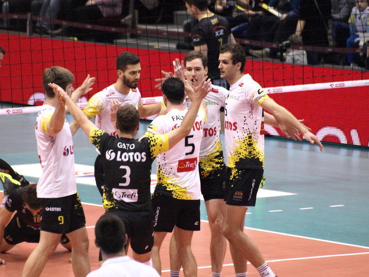 LOTOS Trefl z Pucharem Polski 1 13705 7db25ab88b07d0a0c69f9d69284f4faf
