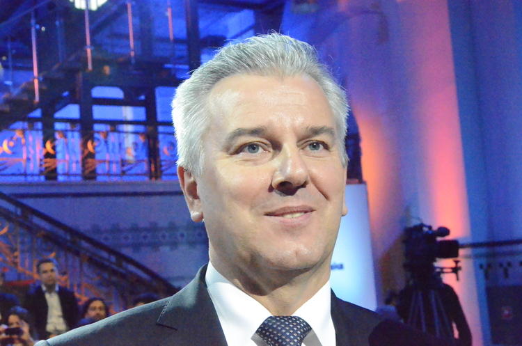 Grabarczyk nielegalnie zdobył pozwolenie na broń? "Nie komentuję" 1 13947 63be7ace5bdec00476453b11060af891