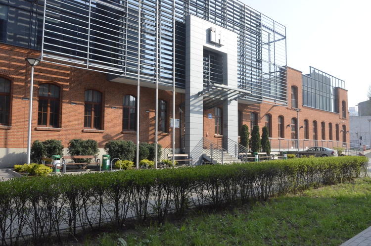 Pochód studentów PŁ. "Przejdziemy chodnikiem. Nie chcemy utrudniać ruchu" 1 14465 f6836eb6aadcdfdd82c20da7a15fc658