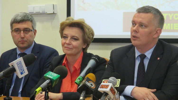 Wicepremier Tomasz Siemoniak odwiedził Wojskowe Zakłady Lotnicze w Łodzi 1 14481 8bc6137e2e134b4a30eafa2e4ac16449
