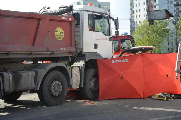 Tragiczny wypadek na rondzie Sybiraków. Drugie dziecko zmarło w szpitalu 1 14517 e4124dacf63f879ca74215d3e0cd03f0