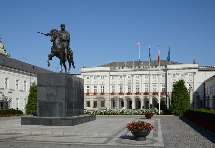 Ile będzie kosztować zmiana "warty" w Pałacu Prezydenckim? 1 14807 8d2955012a7fd83eb752b5bce6bed64f