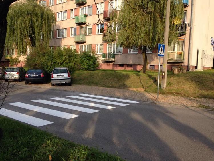 Malują poziome oznakowanie na łódzkich drogach 1 14849 97a10d7c97b7ac9927e365a40cb53573