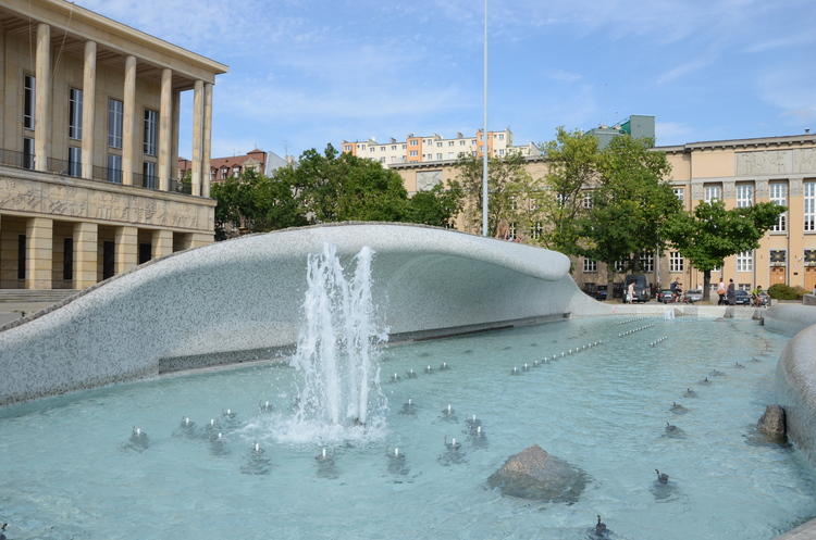 Plac Dąbrowskiego i Teatr Wielki 2 17484 eba4fd925f5f4b891f5fb3f6006d2252
