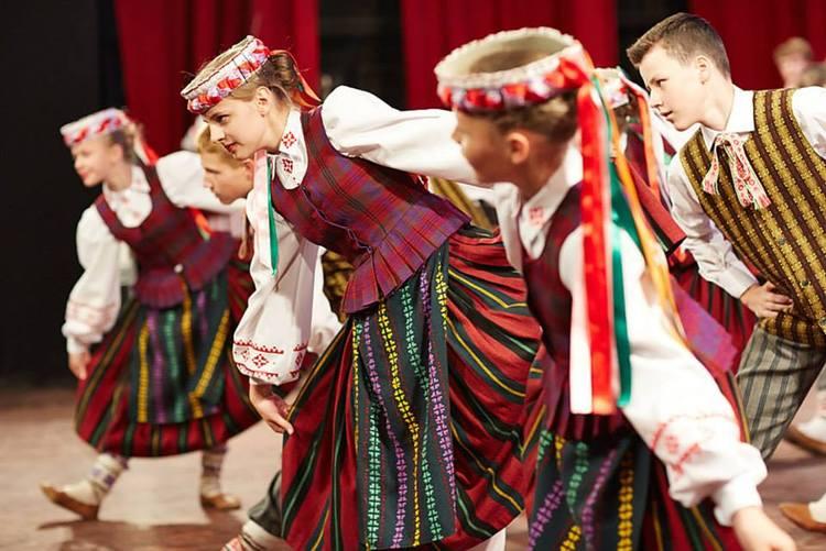 Zespoły z Chile, Rumunii i Włoch. Międzynarodowy Festiwal Folklorystyczny 1 17496 fded564d412df829a7a672d71a873e76
