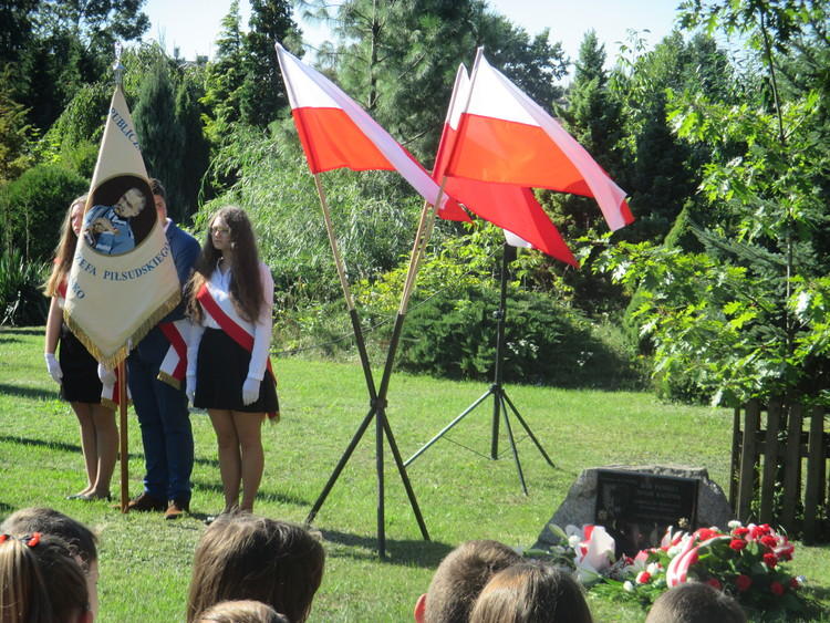 Rocznica agresji ZSRR na Polskę. Uroczystości w Radomsku 1 18157 54b2d8b611ecdb1fb640e2c4d6a7e931