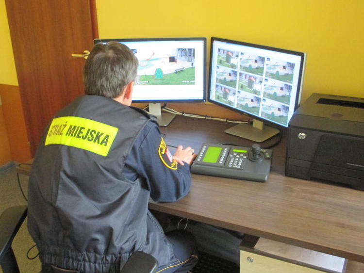 Zgierz coraz bezpieczniejszy. Działają kolejne kamery monitoringu 1 18362 d41de5c3d2b0b1fd43f5b69780f1b90e