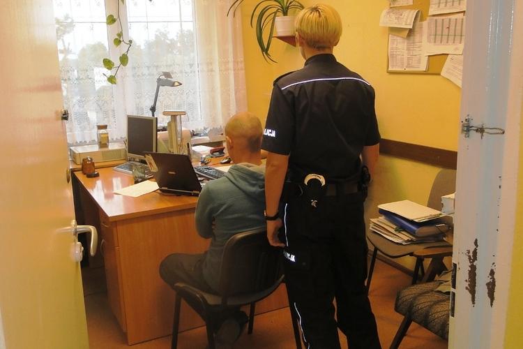 Okradał auta i porzucał. Został zatrzymany 1 18489 dbe4d9e162f4ef86c0718608847d65fa