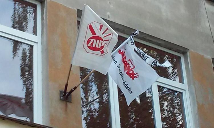 Nagrody, życzenia, protesty. Dzień Edukacji Narodowej 2 19003 34678768b814abbfd98be4bf9e60ce72