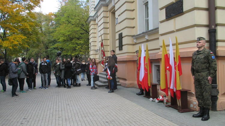 Obchody Łódzkiego Października Legionowego 1 19146 75980eb66843ba9c7f37a0d74efa1ec1