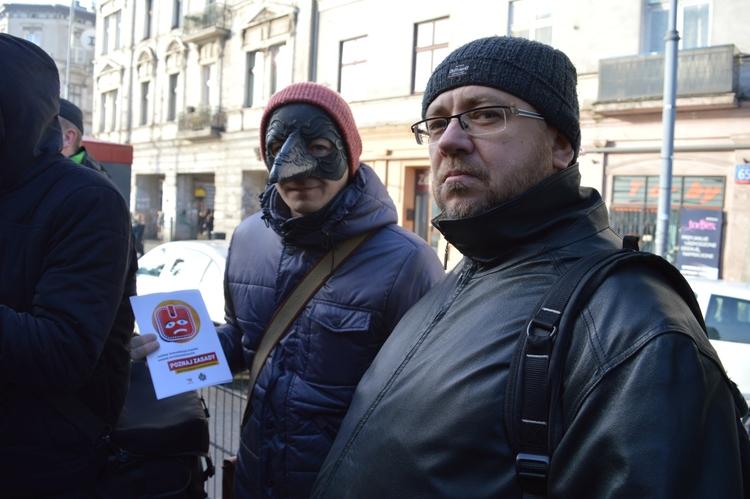 Aktorzy w łódzkim MPK przestrzegają przed kradzieżami 2 19381 7770ed2116237cfcd48b6e84311d8659