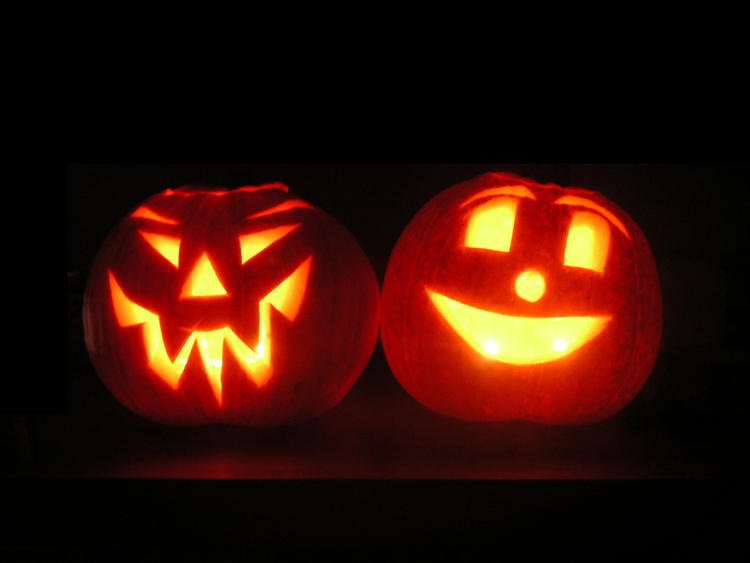 Straszne gadżety i wieczory grozy. Halloween - święto lubiane i tępione 1 19459 6c77aaa91292e1e826107373bf8808a2