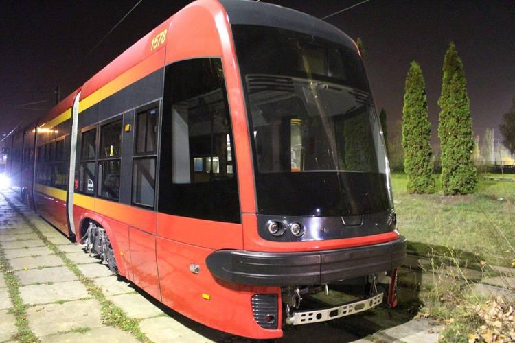 Pierwszy z 22 tramwajów typu PESA Swing w Łodzi 1 19684 2988d09ae988f6f328ebeff59d3bb5ba