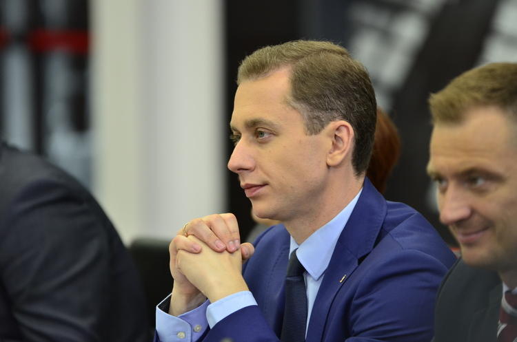 Cezary Tomczyk 1 19941 78022164ab51170fd02b69cb2da88a8b