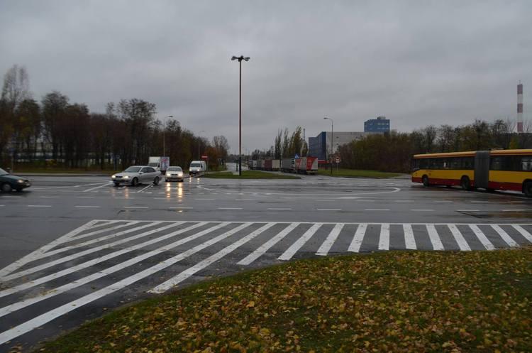 Nowa organizacja ruchu na skrzyżowaniu Dąbrowskiego z Lodową 1 19958 3178902ceaa8a969fb4586f7cedbe161