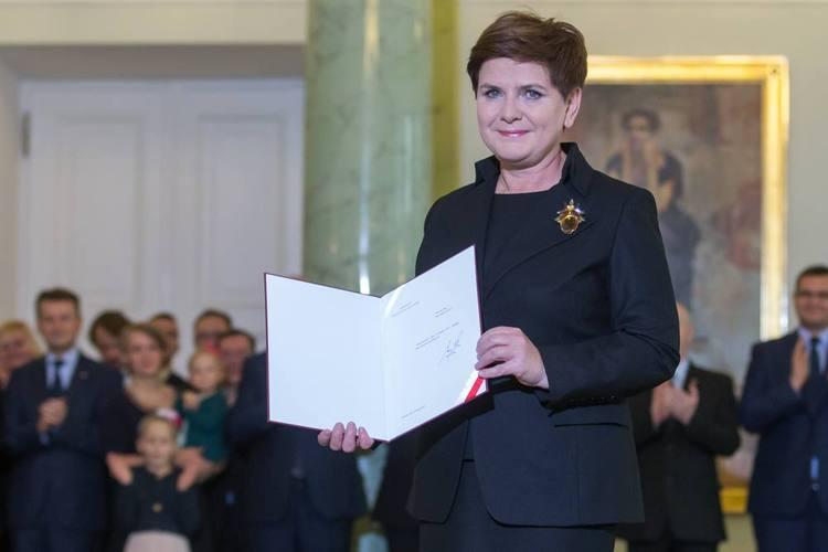 Wotum zaufania dla rządu Beaty Szydło 1 20023 d1d8fee4b2bddecc6abe9cf6b2f38b1d