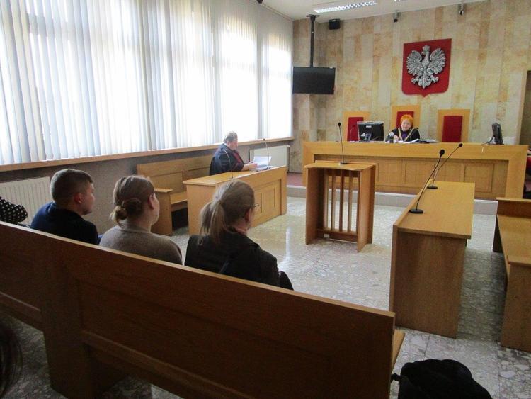 Proboszcz z Szadku skazany za kradzież aparatu fotograficznego 1 20369 d353bd55b3e7c46d4db1b2140eb3429d
