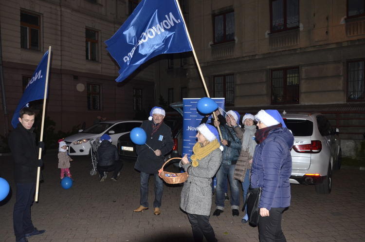 Nowoczesne mikołaje na rynku Manufaktury 2 20549 b8c6658d34d2e503e3583948b8ac8401