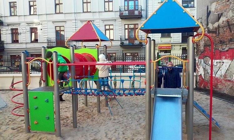 Kieszonkowy Plac Zabaw przy Legionów 1 21054 6ab3406895366227d8640af21e877831
