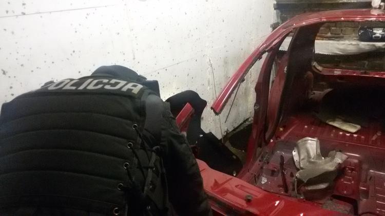 Policja zlikwidowała dziuplę samochodową w Łodzi 1 21622 a3bb428c0c657e7b4b002ff721d136bb