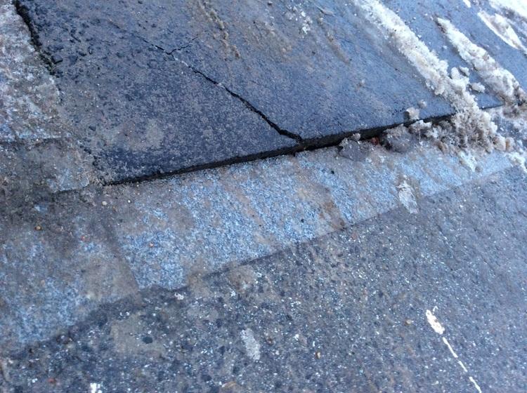 Trzy miesiące i potrzebna naprawa. Droga rowerowa przy WZ 1 21928 75a3ed25fb0b5edb7e6d45a73dc598ec