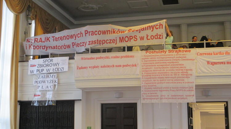 Pracownicy MOPS blokują obrady łódzkich radnych 1 22201 ca3e834eca320b0204ffb900cf57f6dd