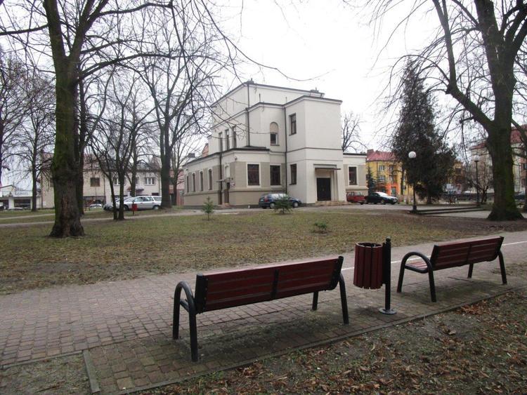 Problem z pijącymi alkohol w wieluńskim parku 1 22597 34eb717d694ffe170193b7cca2d6e942