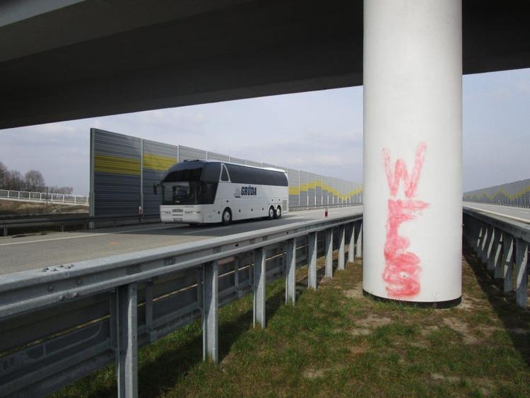 Oszpecili nowe wiadukty na S8 2 23400 5bde55c35c73f18ba82bba751d5e7591