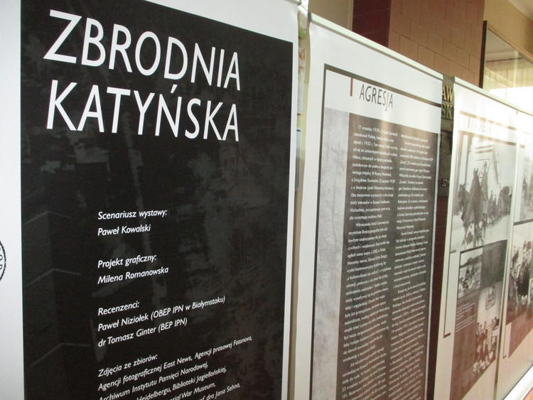 Wystawa katyńska w sieradzkiej szkole 1 24195 26f5ff69556a197efaba3c8519903122