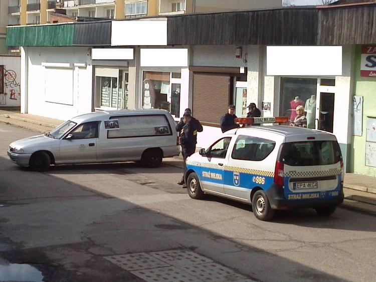 Walka z dopalaczami w Łódzkiem. "Postawiliśmy karawan przed sklepem" 1 24198 cd1d41c523ed2d36c04e930826ea30d8