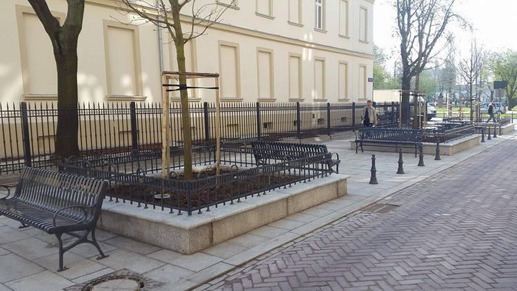 Woonerf na Piramowicza w Łodzi po przebudowie 1 24285 0fa3dd161322b235772e8677d9e3d887
