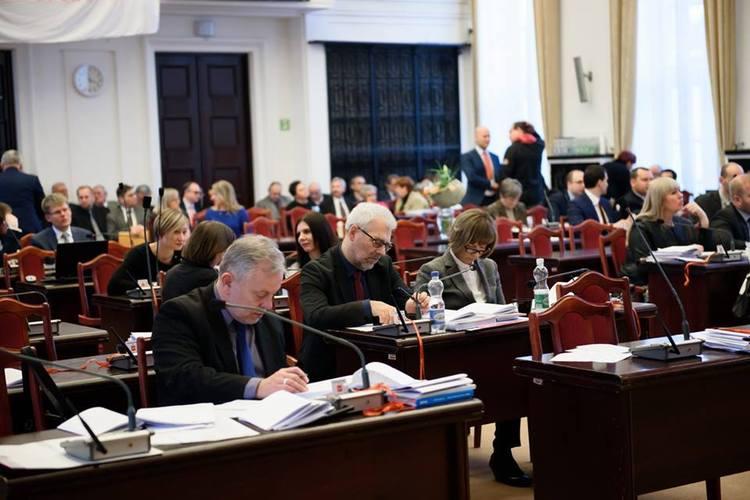 Wojewoda uchyli uchwałę łódzkich radnych ws. TK? 1 24578 e328c7b34d7806933c24c9336e7ea831