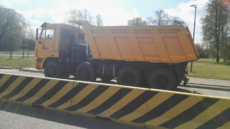 Akcja "Waga". Policjanci ważyli ciężarówki 1 24651 4802cc0cf18ae67a1276909f7a574fff