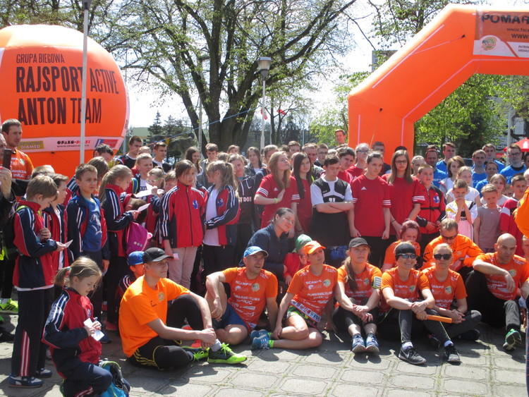 Pomarańczowa PoMoc. Przebiegli i przejechali 5 tys. km, by pomóc chorym dzieciom 1 24816 ae930109025a13b64f9494dc7641883b