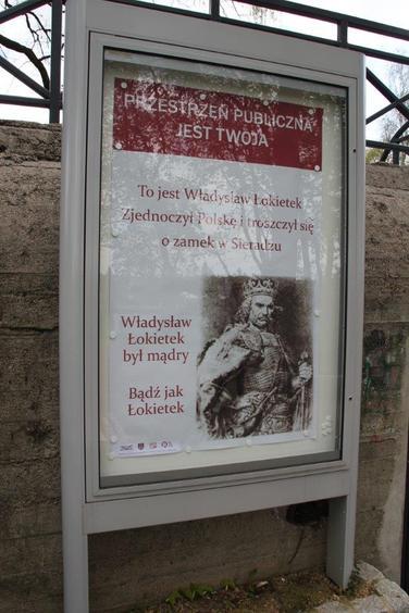 Sieradz walczy z wandalami. Wykorzystuje... memy 2 24915 395c4ea6c0ec07c7f0c541c6ce00f8bb